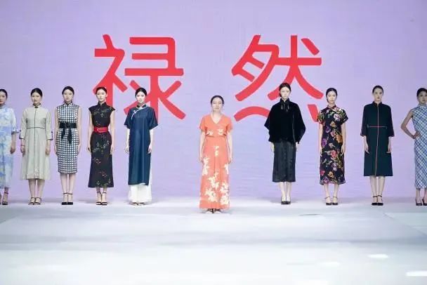 十余场主题发布 ，掀起纺博会时尚热潮！​2024柯桥秋季国际纺博会创意时尚秀精彩绽放